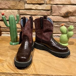 NWOB Ariat Fat Baby Boots 👢!